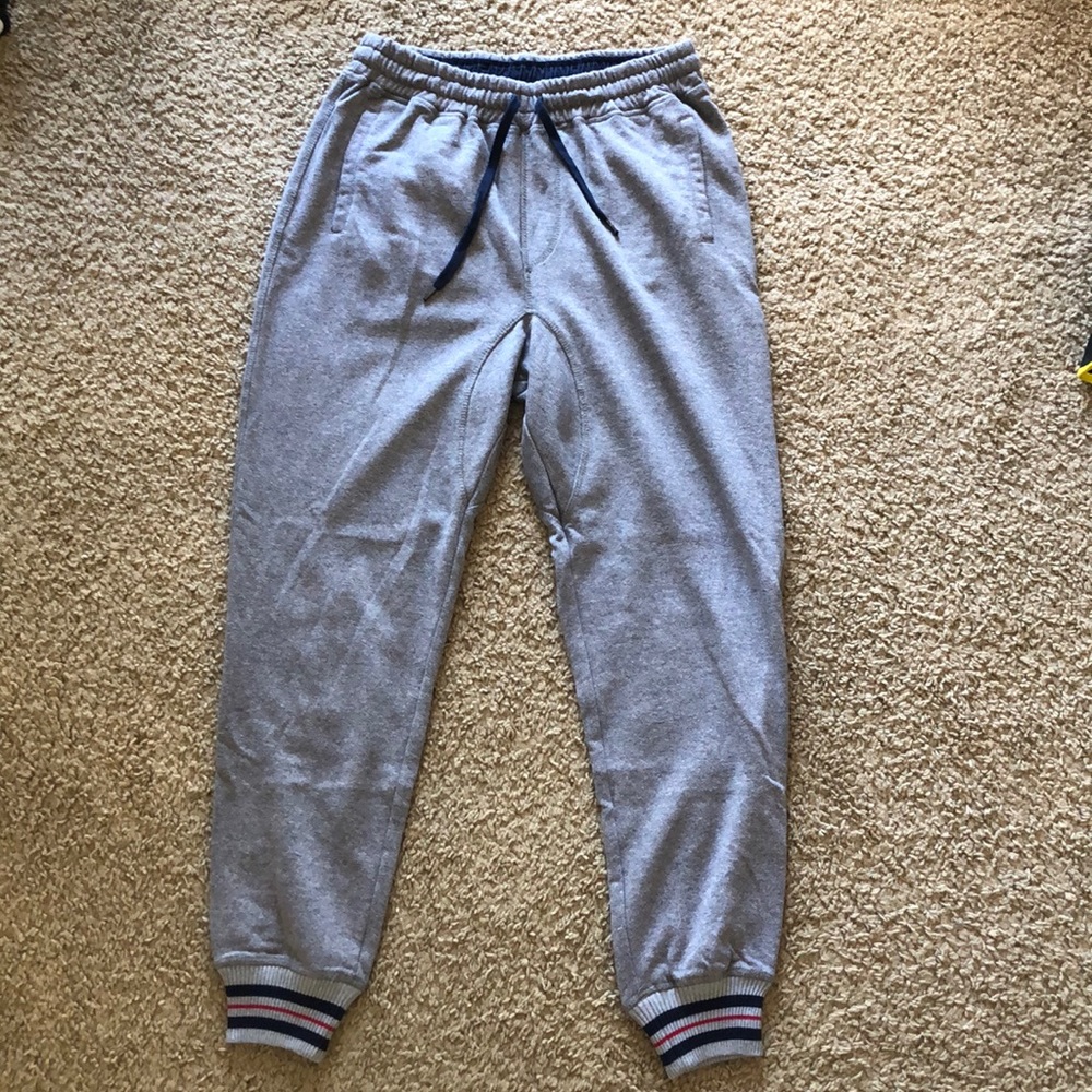 BRAND NEW COTTON-ON JOGGERS SIZE L